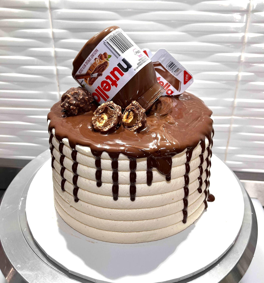 Delicious Nutella cake in Brisbane, freshly baked with rich chocolate hazelnut flavors, perfect for birthdays. Available for delivery to Brisbane, Logan, and Redlands.