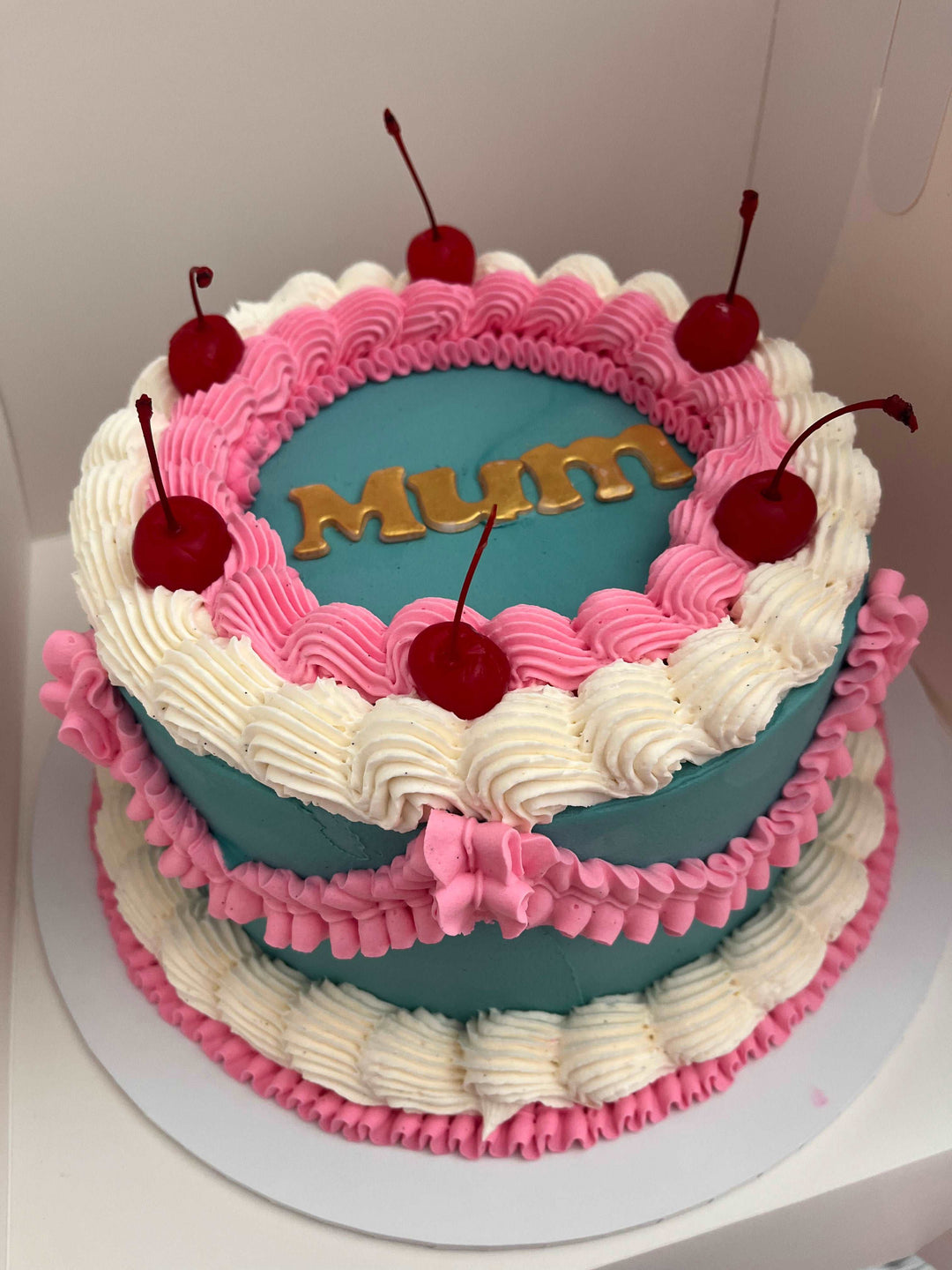 Round Customizable Vintage Cake